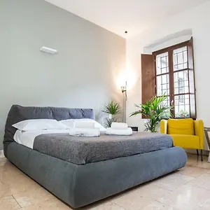 antiche-colonne-suite.hotelinveneto.com/